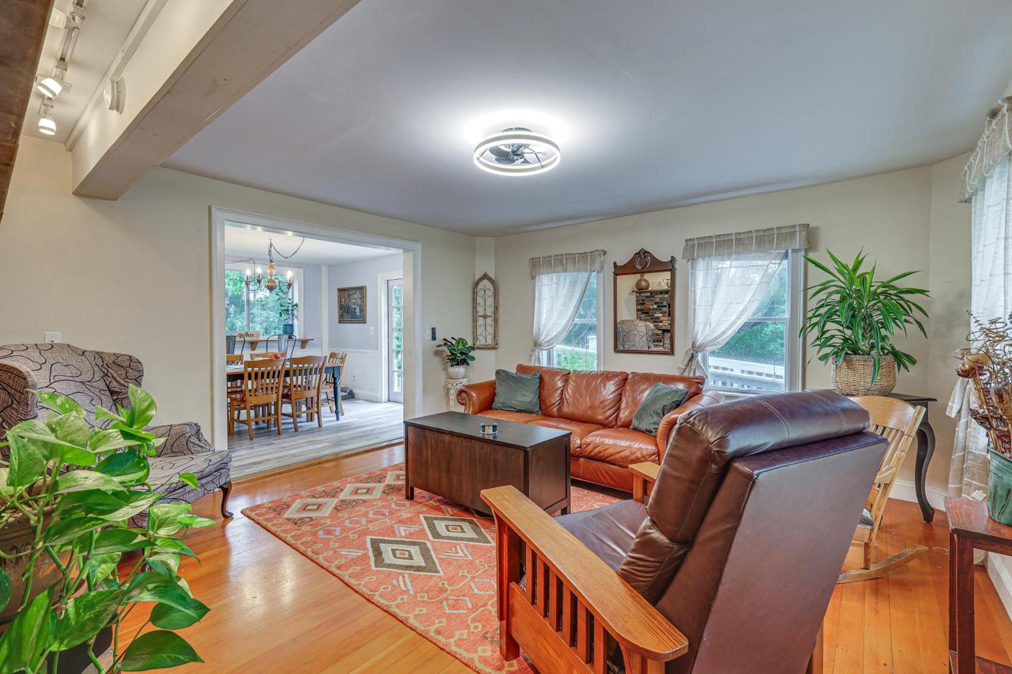 Quintessential New England Home With Patio And Grill! Putnam Exterior photo